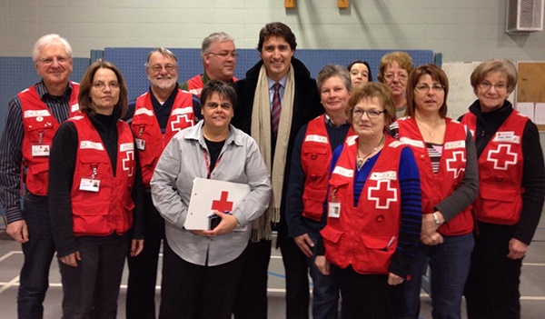 Justin Trudeau visited volunteers and toured Red Cross facilities. 