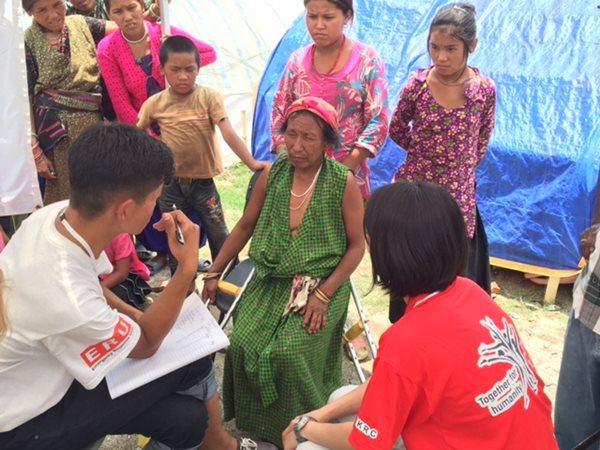 Truli Maya Tamang tells Dr. Jenny Chu about leg pain after surgery from earthquake