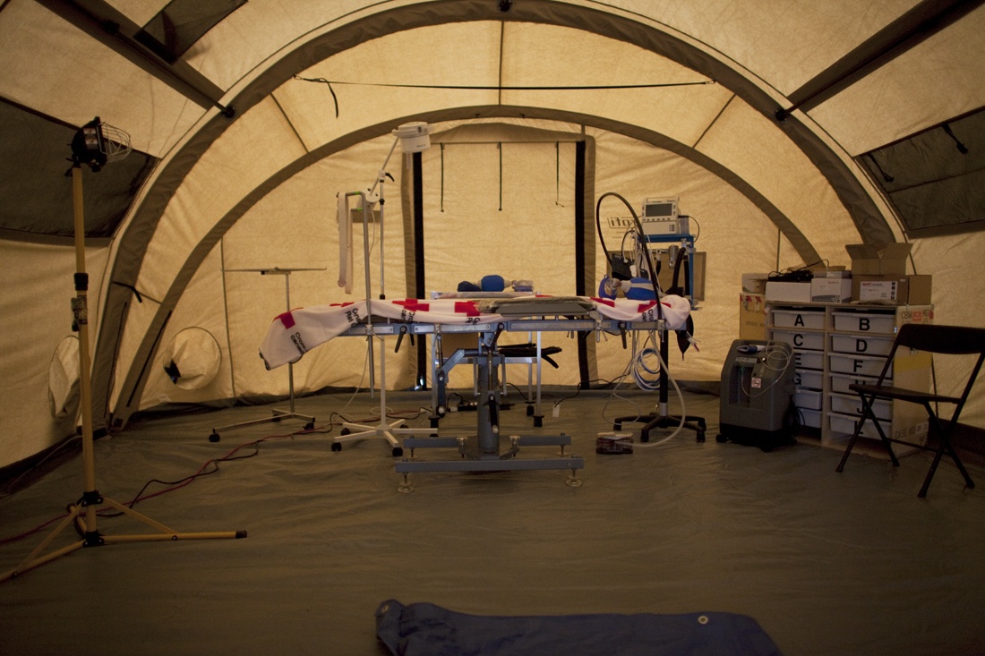 A look inside the operating theatre of the Emergency Response Unit. / Photo credit: Johan Hallberg-Campbell