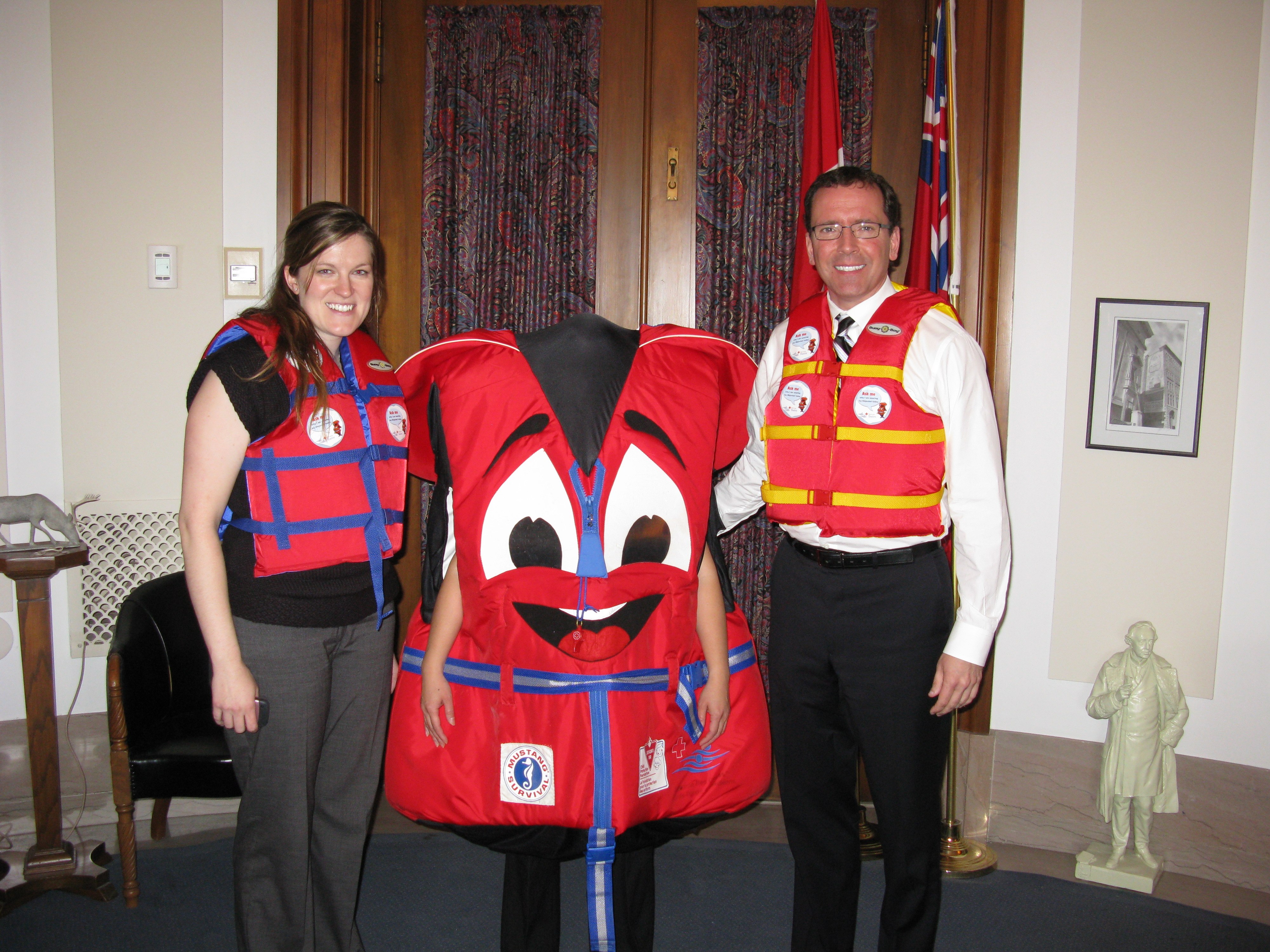 Western Canada offices ham it up for National Lifejacket