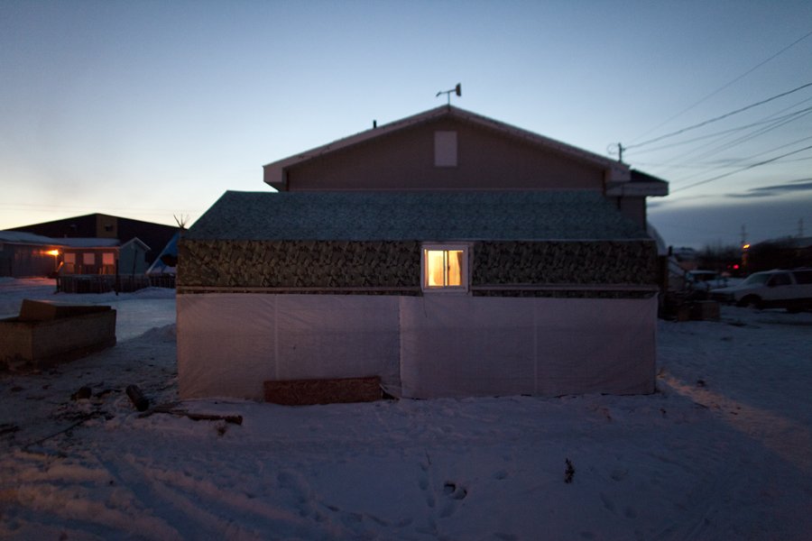 A house in Attawapiskat lacking proper insulation 