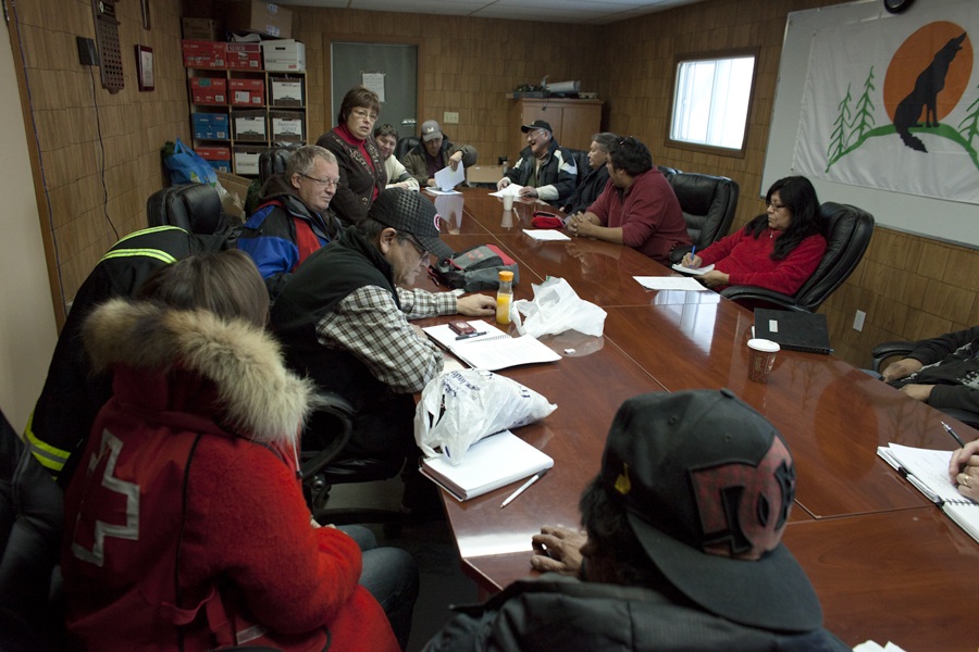 Red Cross, Emergency Management Ontario and Attawapiskat band council members in a meeting