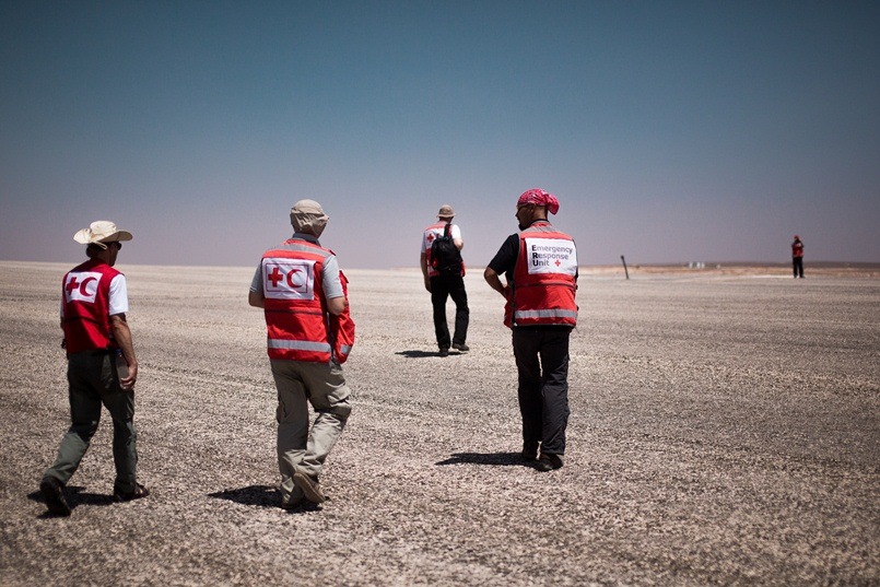 ERU team checking the area where the hospital will be built in al-Azraq, Jordan. Photo: Mikko Vähäniitty/Finnish Red Cross