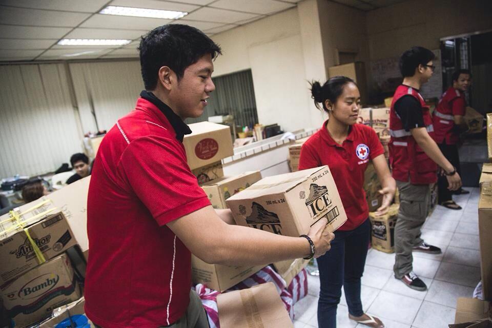 Philippine Red Cross volunteers mobilizing in Northern Cebu. Photo: Philippine Red Cross