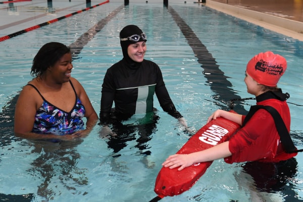 5 reasons why adult swimming lessons are beneficial - Canadian Red Cross  Blog