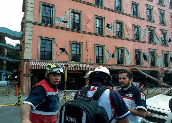 Search and rescue teams in Mexico