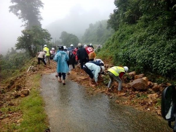 Roads have suffered damage, some hospital needed to evacuate patients