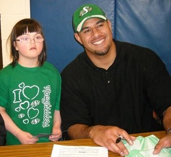 Luc Mullinder of Saskatchewan Roughriders and Canadian Red Cross